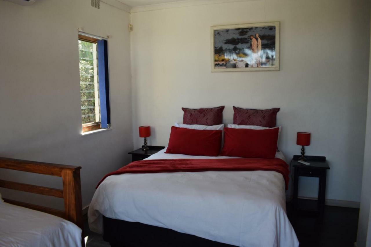 Oudtshoorn Homestay Accommodation Extérieur photo