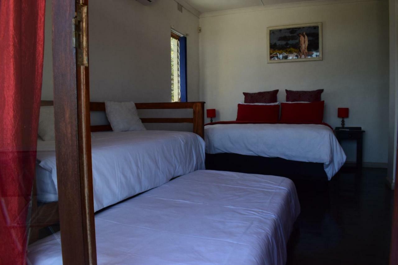 Oudtshoorn Homestay Accommodation Extérieur photo